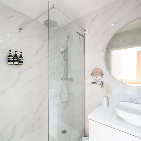 Villa Prestigia - Piscine Chauffee & Climatisation Reims